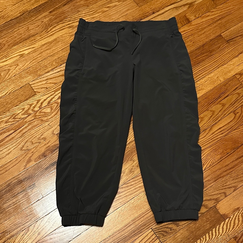 Athleta Dark Grey Athleisure Joggers size 10